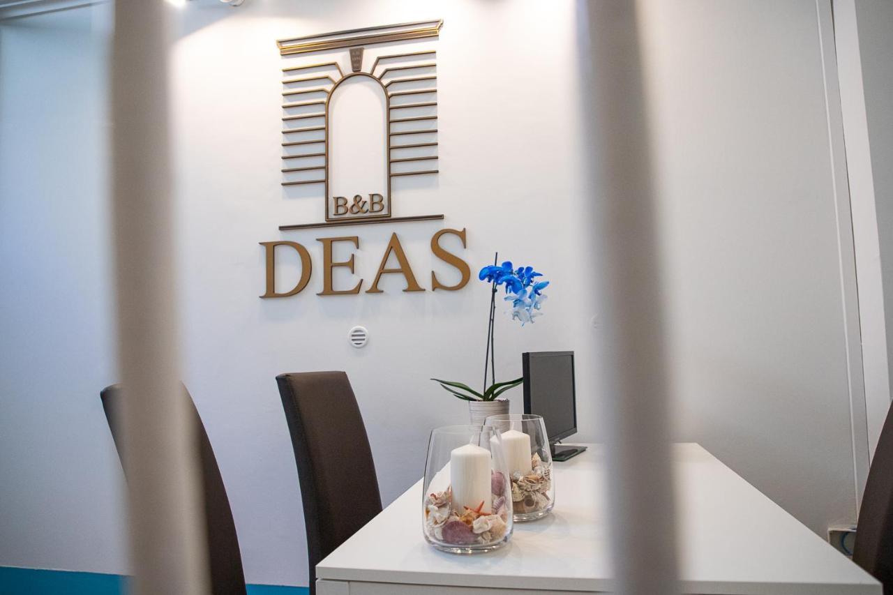 Deas B&B Trani Bagian luar foto