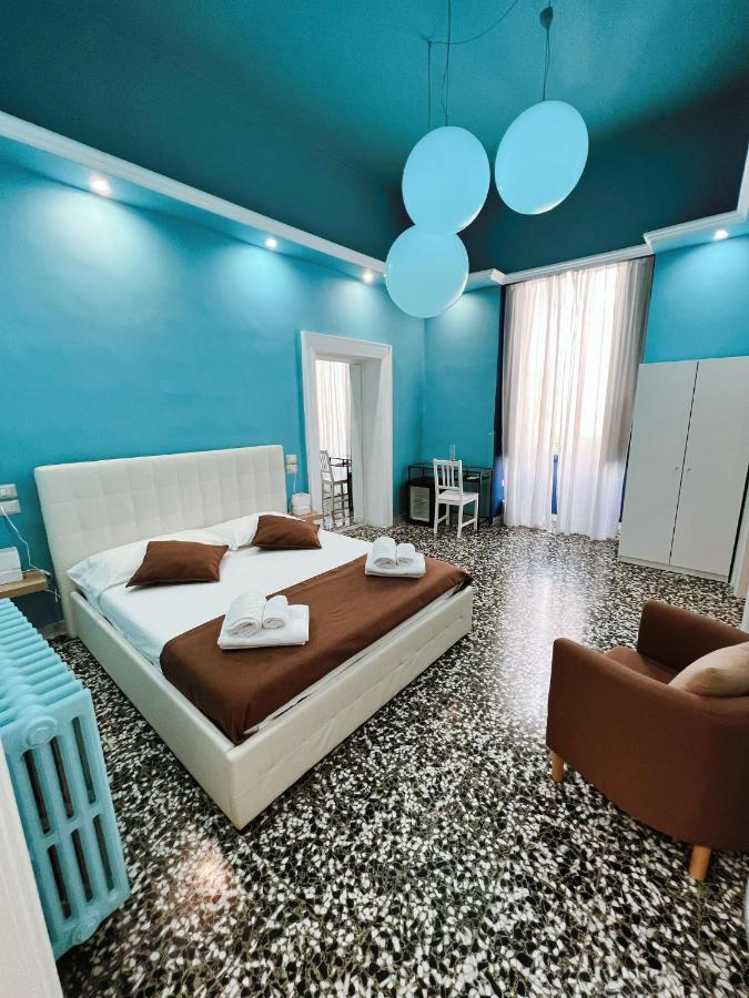 Deas B&B Trani Bagian luar foto
